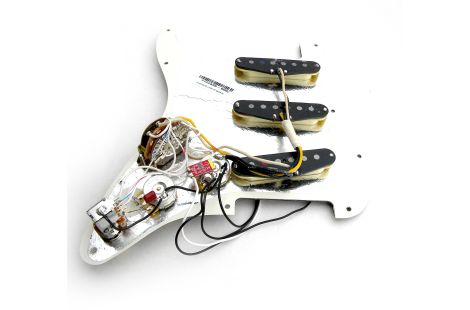 Loaded Pickguard Fender Strat® Am Professional FSR Josefina Fat 50's