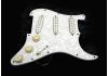 Geladenes Schlagbrett Fender Strat® Cunife Pickups Aged Pearl mit Blender