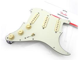 Loaded Pickguard micros Van Zandt Blues Stratocaster Mint Green