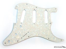 American Standard Deluxe Aged Pearloid Stratocaster-Schlagbrett